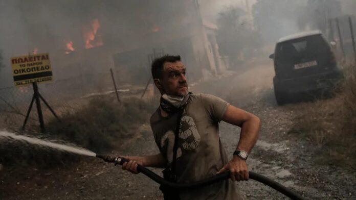 Sursă foto: Facebook/Christos Papadopoulos