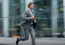 Întârzii mereu? Ar putea fi un semn de creativitate Sursă: Facebook/Science Nature Page