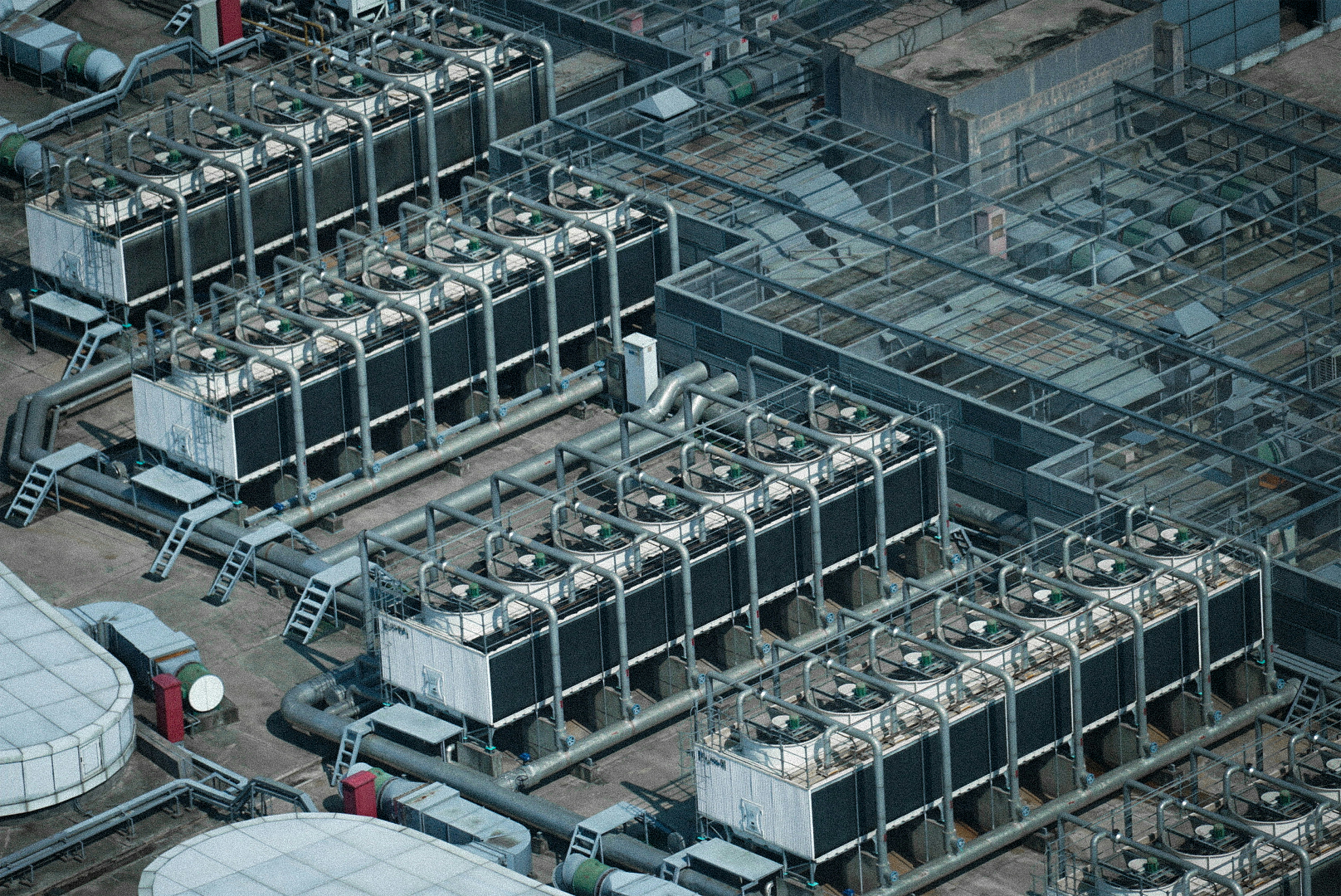 Instalatie desalinizare - Foto ün LIU on Unsplash