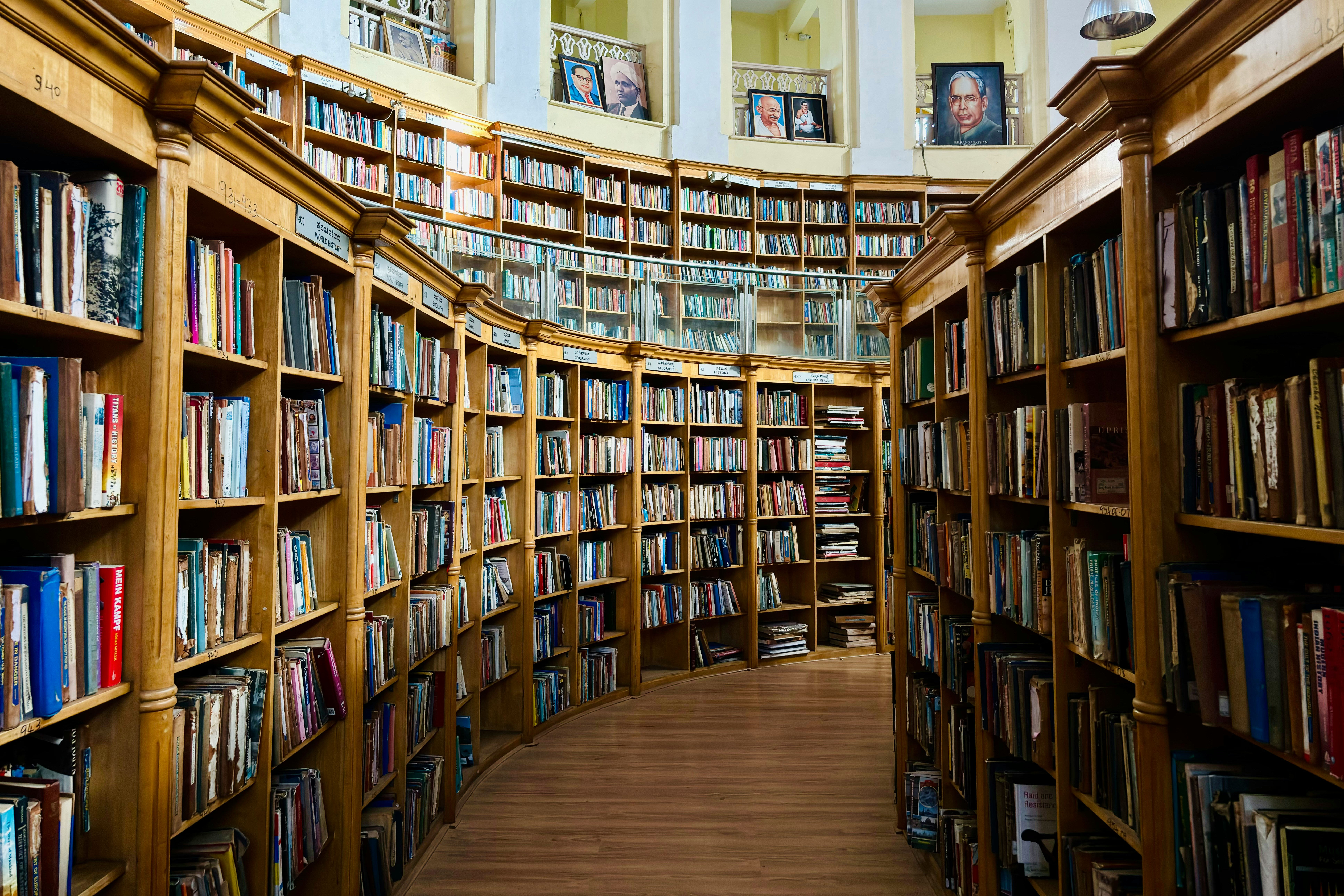 Biblioteca Foto Jayanth Muppaneni Unsplash