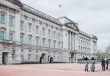 Negarea schimbărilor climatice la televizor, investigată oficial în Marea Britanie: OFCOM redeschide un dosar închis din 2017