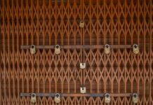 Lactalis golește fabricile, păstrează brandurile: cum dispare industria lactatelor românești