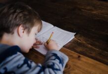 Știai că, cratima este semnul ortografic cu cele mai multe funcții din limba română