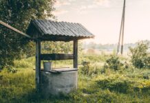 La ce adâncime găsești apă bună de băut când faci un puț – harta invizibilă sub picioarele tale
