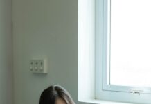 Cum să stai treaz când înveți — metode fără cafea care funcționează