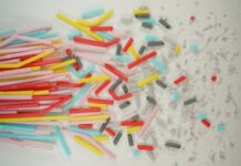 Chimicalele din plastic sunt în corpul tău chiar acum. Un studiu arată că poți scăpa de jumătate din ele în șapte zile