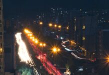 Știai că o singură noapte cu zgomotul traficului urban îți stresează inima — chiar dacă dormi liniștit?