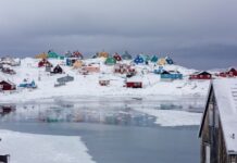 Sub gheața Groenlandei există metan produs într-un vechi sistem petrolier