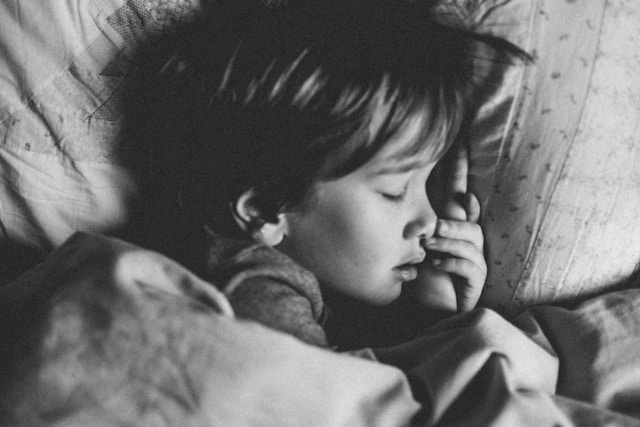 Importanta somnului la adolescenti - Foto Annie Spratt Unsplash