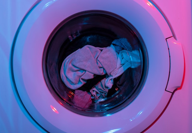 Masina de spalat - Foto Engin Akyurt Unsplash