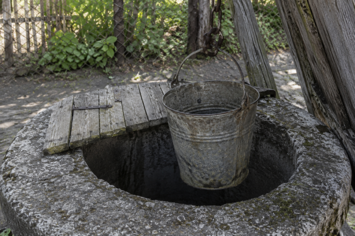 Nitrați în apa de fântână - Foto Știrea Verde Nitrați în apa de fântână - Foto Știrea Verde