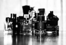 Știai că poți ajunge să nu-ți mai simți propriul parfum – și tocmai de aceea unii îi sufocă pe ceilalți?