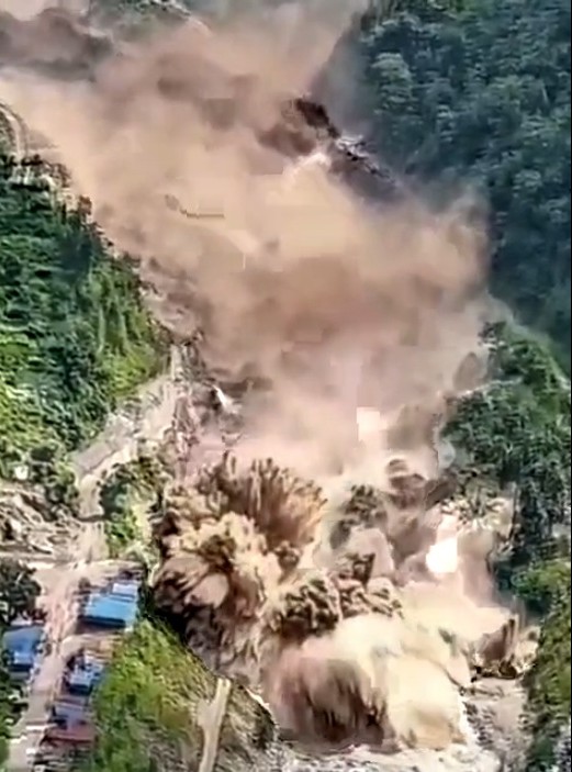 Dezastrul din Nepal - Foto captură video tiktok