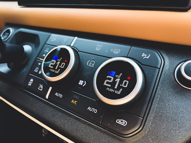 Temperatura aerului condiționat în mașină 22–25°C - Foto JF Unsplash