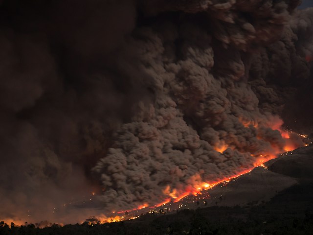 PM 2,5 provenit din fumul incendiilor este mai periculos - Foto Marc Szeglat Unsplash