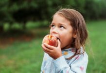 Obezitatea la copii: OMS schimbă regulile tratamentului. Ce recomandă pentru copiii sub 10 ani și pentru adolescenți