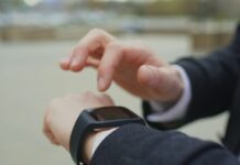 Monitor personal pentru poluarea aerului: de ce o stație fixă nu spune exact ce respiri